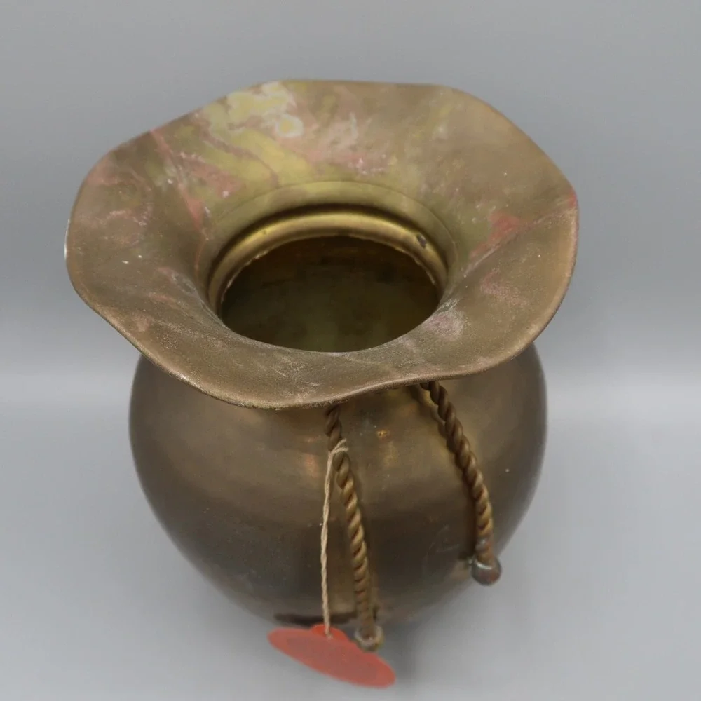 Vintage Large 7'' Matte Finish Brass Vase With Scallop Opening‎ India